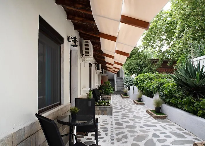 Ostria Ξενοδοχείο *