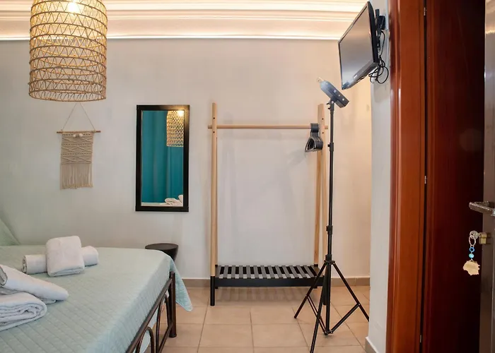 Ostria Ξενοδοχείο *